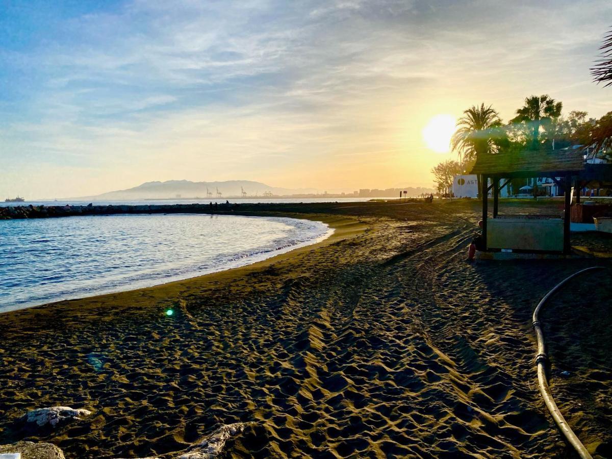 Malaga Beach And Sun Buitenkant foto